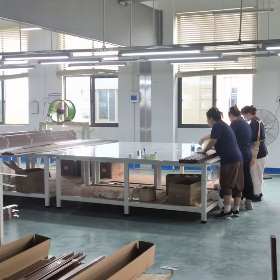 Jalousien aus Paulownia-Holz, Lamellen für Fensterjalousien